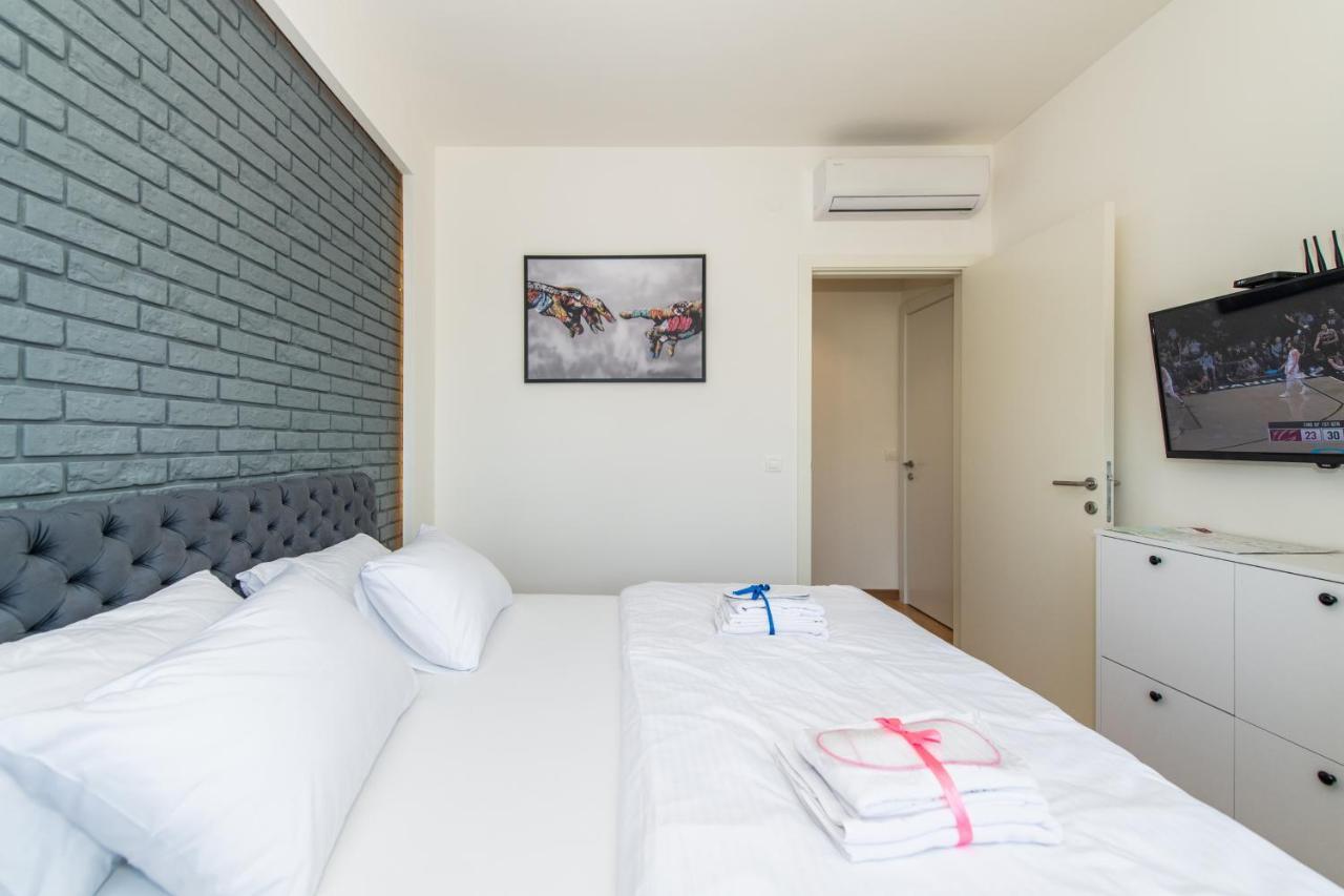 Modern Luxury In Belgrade Waterfront With Views Daire Dış mekan fotoğraf