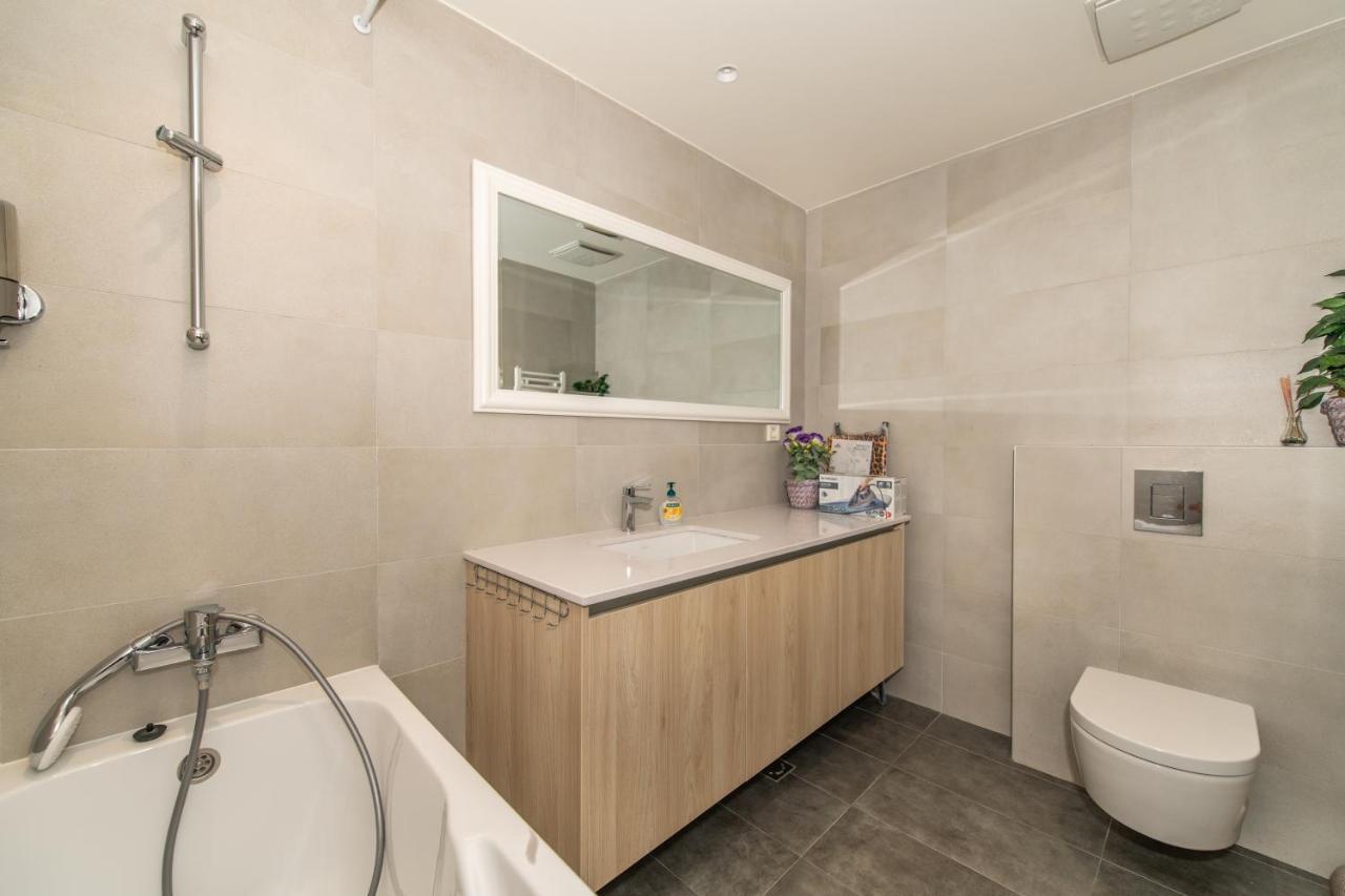 Modern Luxury In Belgrade Waterfront With Views Daire Dış mekan fotoğraf