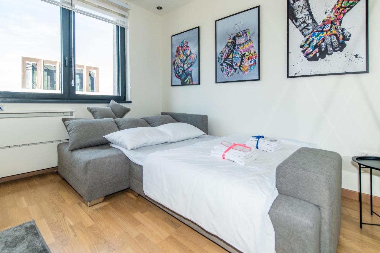 Modern Luxury In Belgrade Waterfront With Views Daire Dış mekan fotoğraf